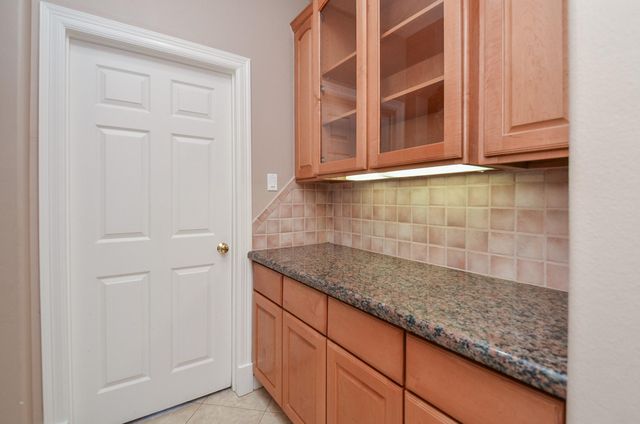 5835 Stratford Gardens Drive, Sugar Land, TX 77479