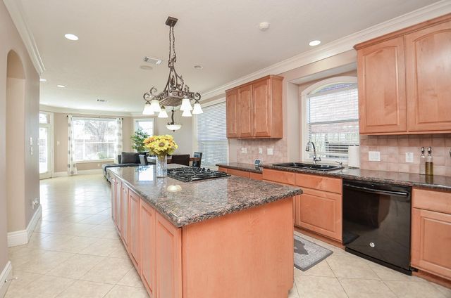 5835 Stratford Gardens Drive, Sugar Land, TX 77479