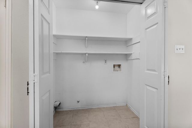 2035 Woodhue Drive, Spring, TX 77386
