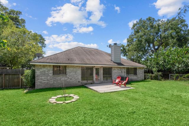 2035 Woodhue Drive, Spring, TX 77386