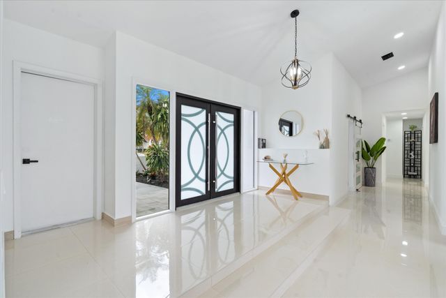 12725 Kingsway Road, Wellington, FL 33414