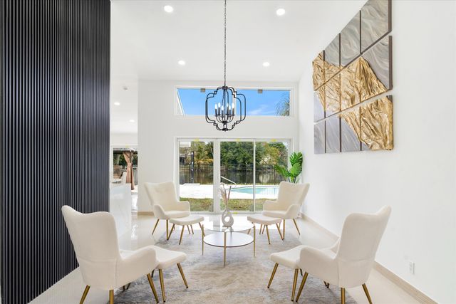 12725 Kingsway Road, Wellington, FL 33414