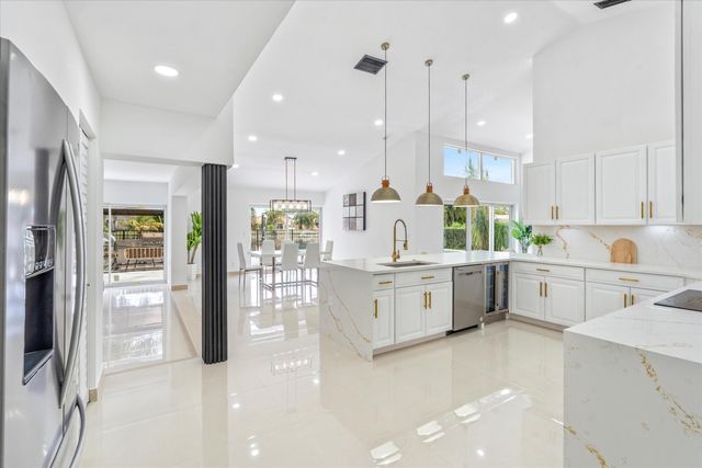 12725 Kingsway Road, Wellington, FL 33414