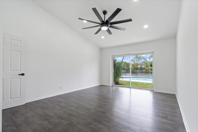 12725 Kingsway Road, Wellington, FL 33414