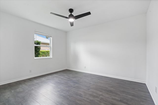 12725 Kingsway Road, Wellington, FL 33414