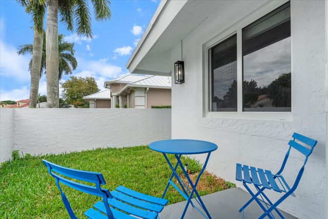 12725 Kingsway Road, Wellington, FL 33414