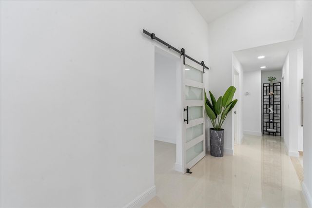 12725 Kingsway Road, Wellington, FL 33414