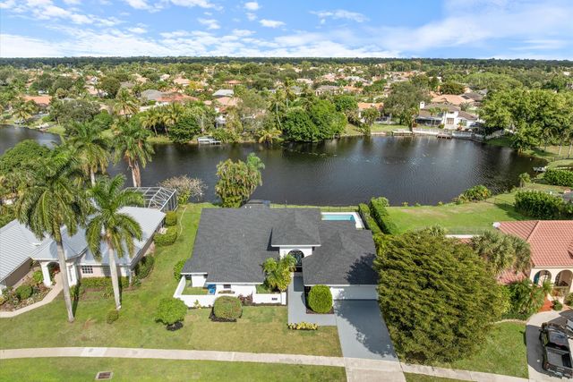 12725 Kingsway Road, Wellington, FL 33414