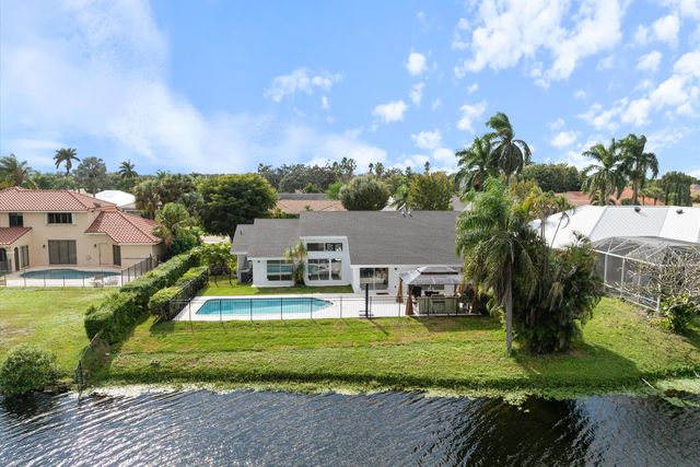 12725 Kingsway Road, Wellington, FL 33414