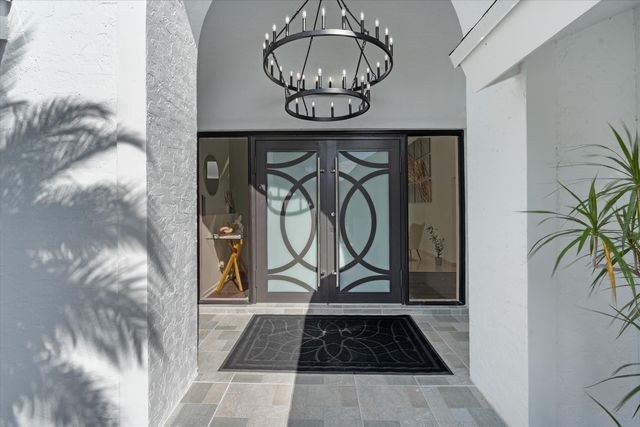 12725 Kingsway Road, Wellington, FL 33414