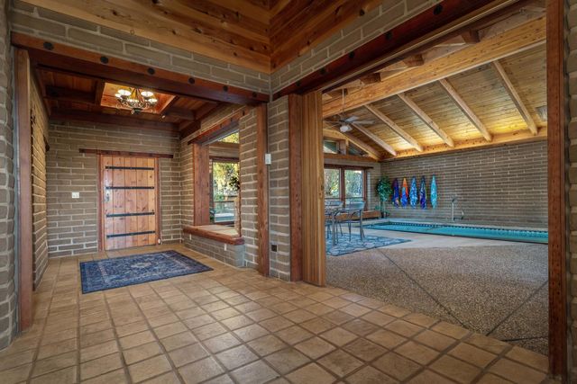 20990 Tiger Tail Rd, Grass Valley, CA 95949