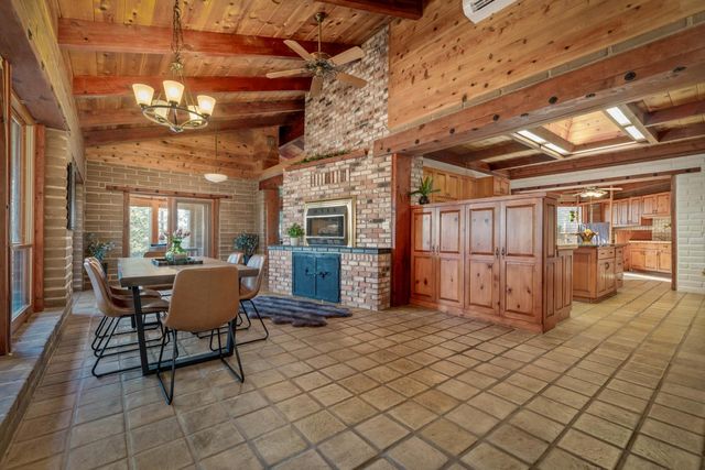 20990 Tiger Tail Rd, Grass Valley, CA 95949