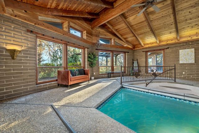 20990 Tiger Tail Rd, Grass Valley, CA 95949