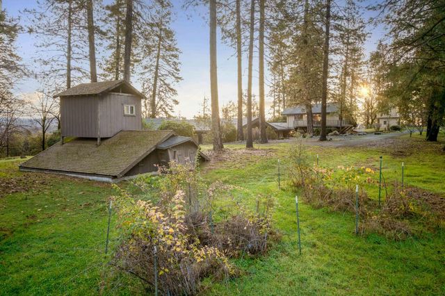 20990 Tiger Tail Rd, Grass Valley, CA 95949