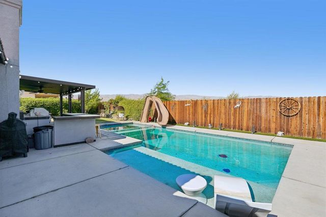 31422 Via Ventana, Thousand Palms, CA 92276