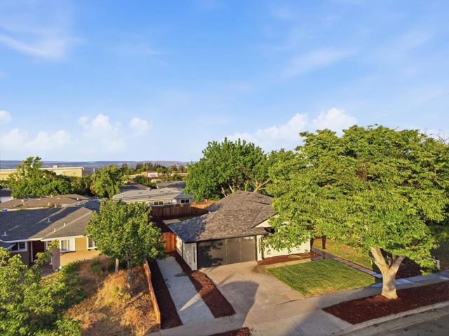 5430 Clovercrest Drive, San Jose, CA 95118