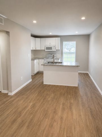 901 Bessie Street, Fort Worth, TX 76104