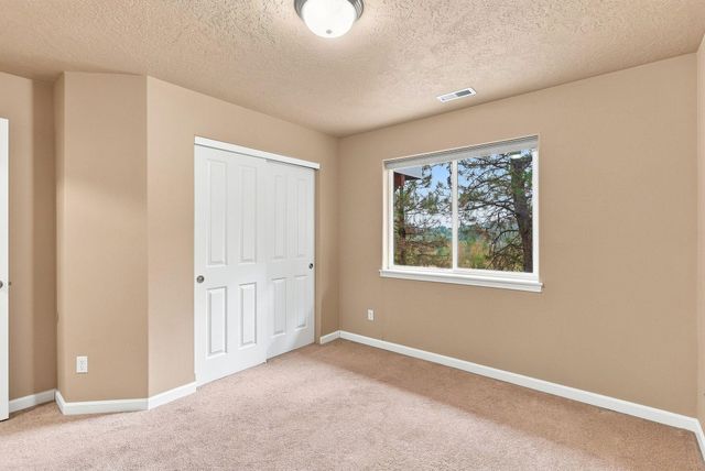1907 S Canyon Woods Ln, Spokane, WA 99224