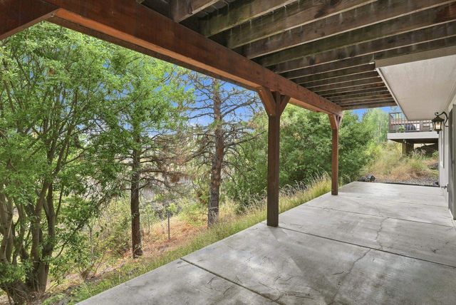 1907 S Canyon Woods Ln, Spokane, WA 99224