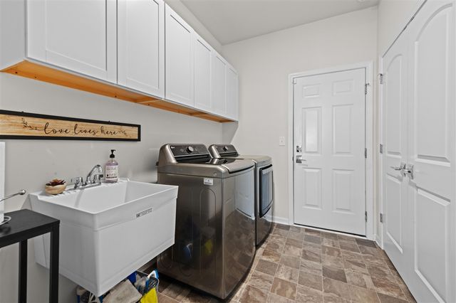 3775 Park Creek Lane, Canton, MI 48188