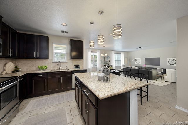 1607 Tree Run, San Antonio, TX 78245