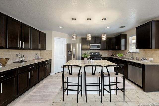 1607 Tree Run, San Antonio, TX 78245