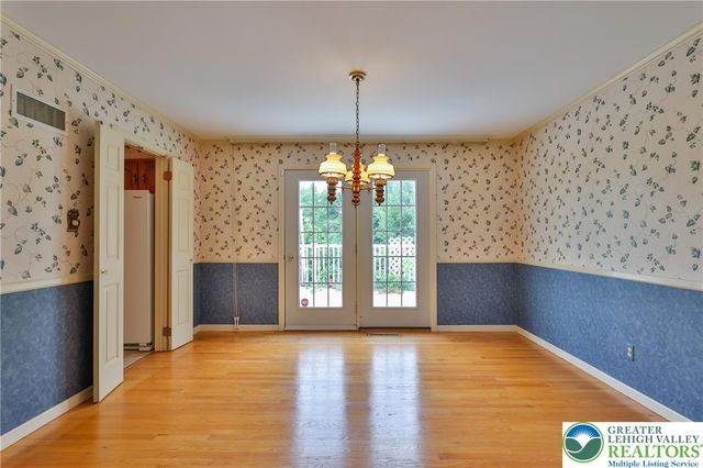 1760 Peachtree Circle, Whitehall Twp, PA 18052