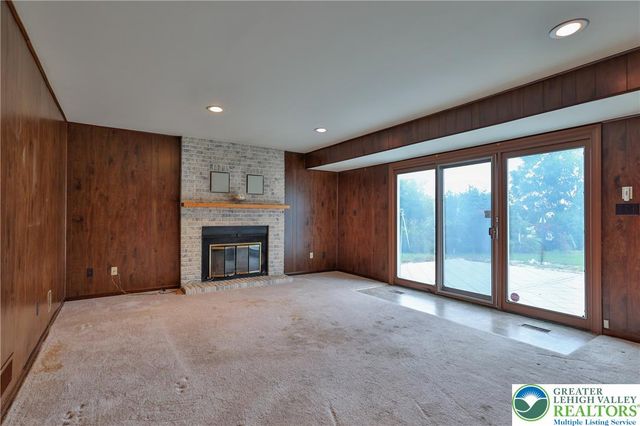 1760 Peachtree Circle, Whitehall Twp, PA 18052