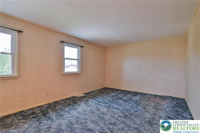 1760 Peachtree Circle, Whitehall Twp, PA 18052