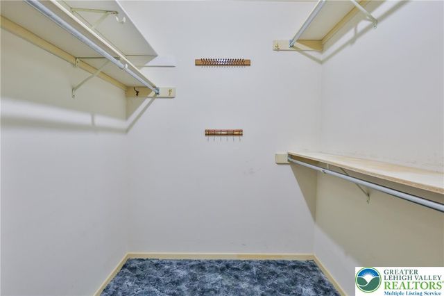 1760 Peachtree Circle, Whitehall Twp, PA 18052