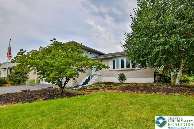 1760 Peachtree Circle, Whitehall Twp, PA 18052