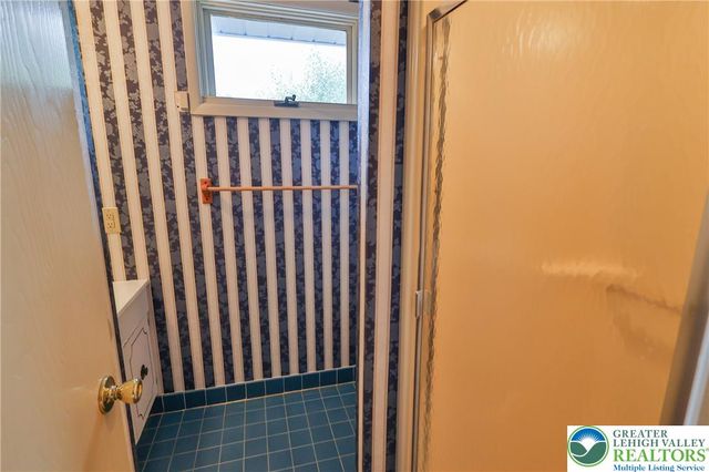 1760 Peachtree Circle, Whitehall Twp, PA 18052