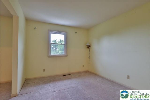 1760 Peachtree Circle, Whitehall Twp, PA 18052