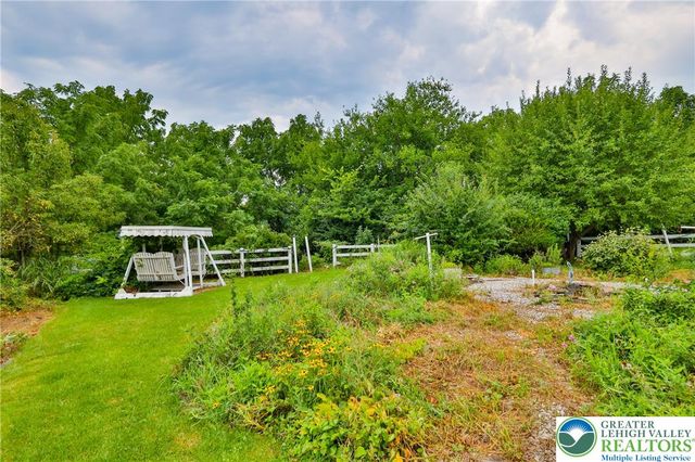 1760 Peachtree Circle, Whitehall Twp, PA 18052