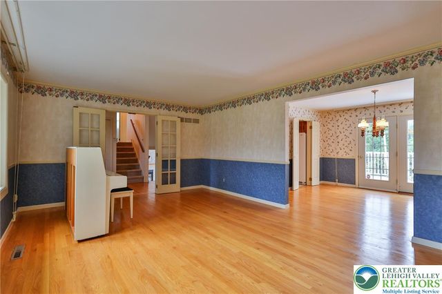 1760 Peachtree Circle, Whitehall Twp, PA 18052