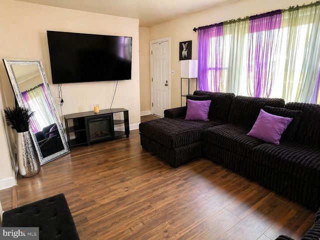 719 S VALLEY AVE, Vineland, NJ 08360