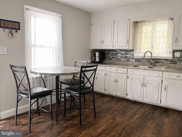 719 S VALLEY AVE, Vineland, NJ 08360