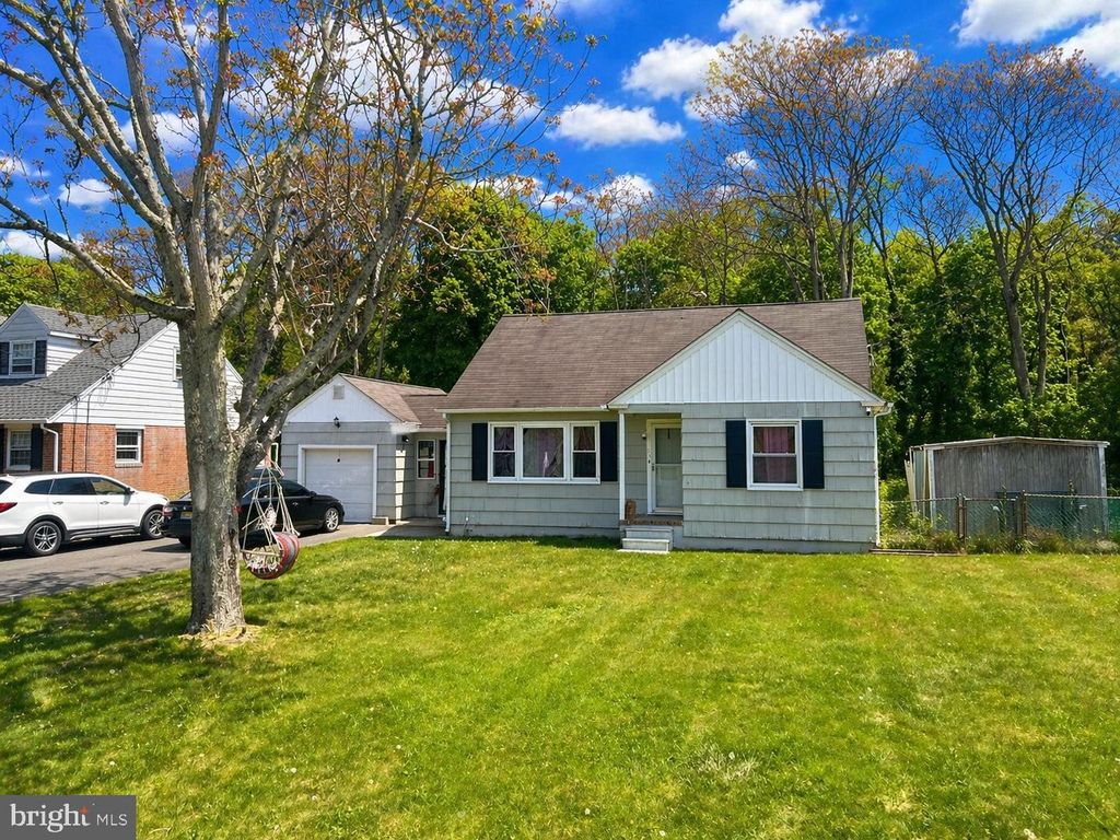 719 S VALLEY AVE, Vineland, NJ 08360