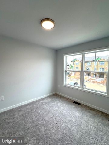 L48 RECIFE CT, Martinsburg, WV 25403