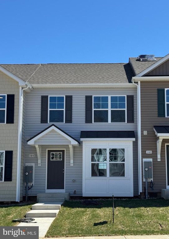 L48 RECIFE CT, Martinsburg, WV 25403