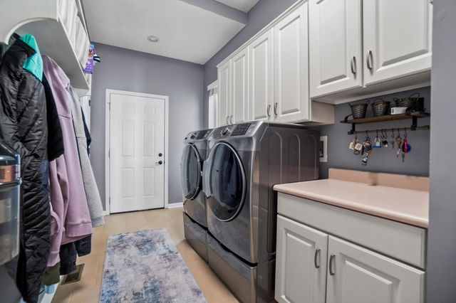 1201 Kingsgate Road 1201 Kingsgate Road, Springfield, OH 45503