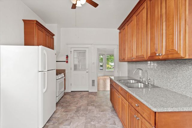 902 W Mansfield Ave, Spokane, WA 99205