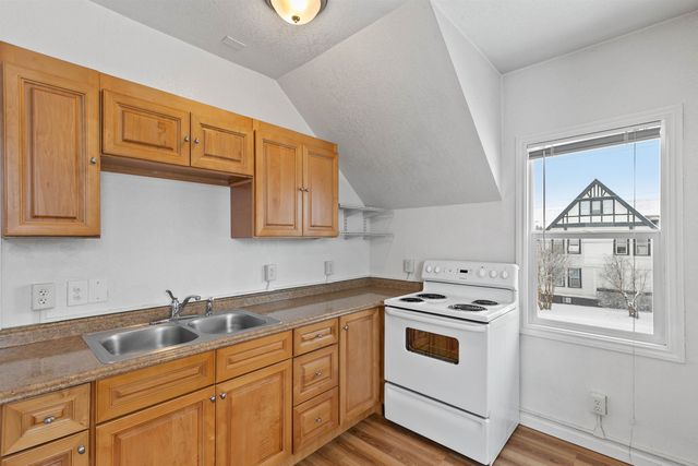 902 W Mansfield Ave, Spokane, WA 99205