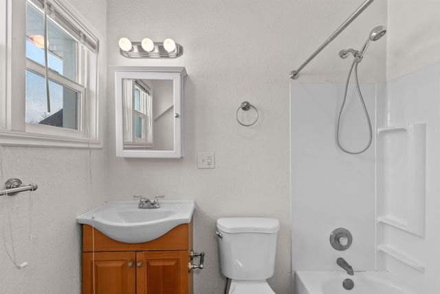 902 W Mansfield Ave, Spokane, WA 99205