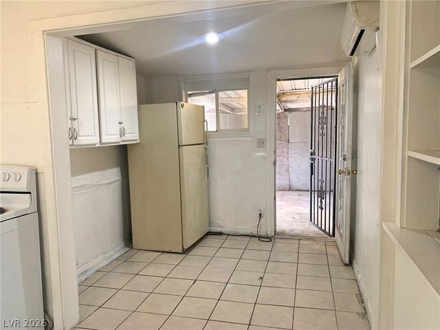 2613 Valley Street, Las Vegas, NV 89101