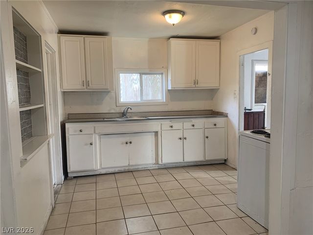 2613 Valley Street, Las Vegas, NV 89101