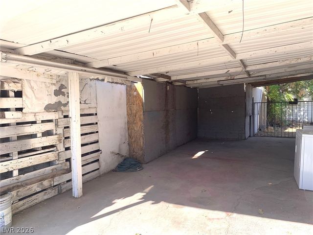 2613 Valley Street, Las Vegas, NV 89101