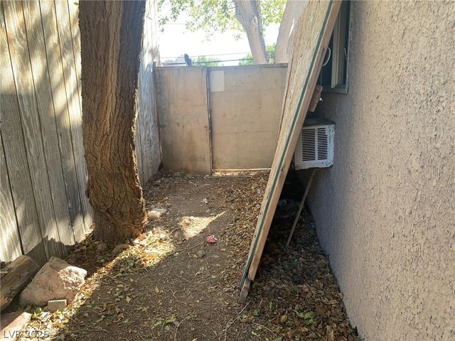 2613 Valley Street, Las Vegas, NV 89101