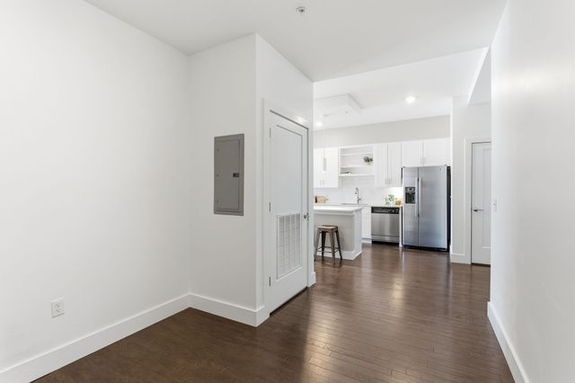 2407 8th Ave S Apt 409, Nashville, TN 37204