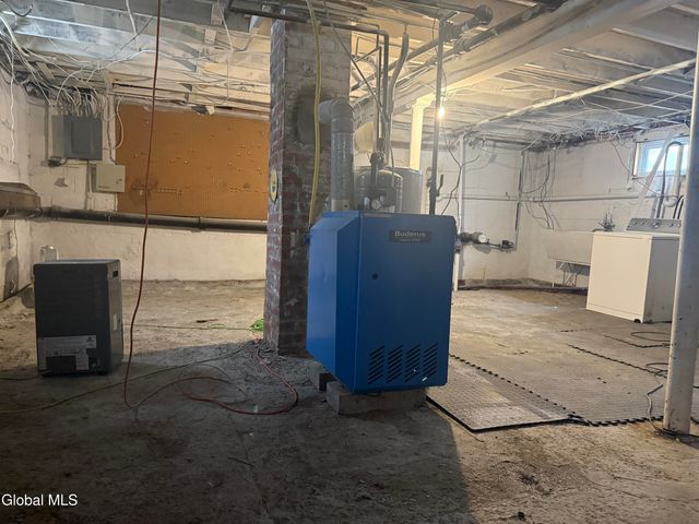 27 Pershing Avenue, Rensselaer, NY 12144